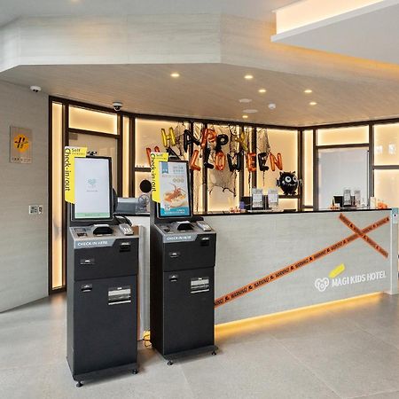 Check Inn Magi Kids Hotel Лодун Экстерьер фото