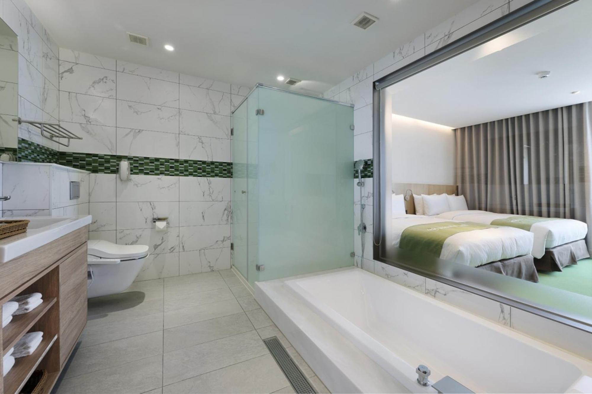 Check Inn Magi Kids Hotel Лодун Экстерьер фото