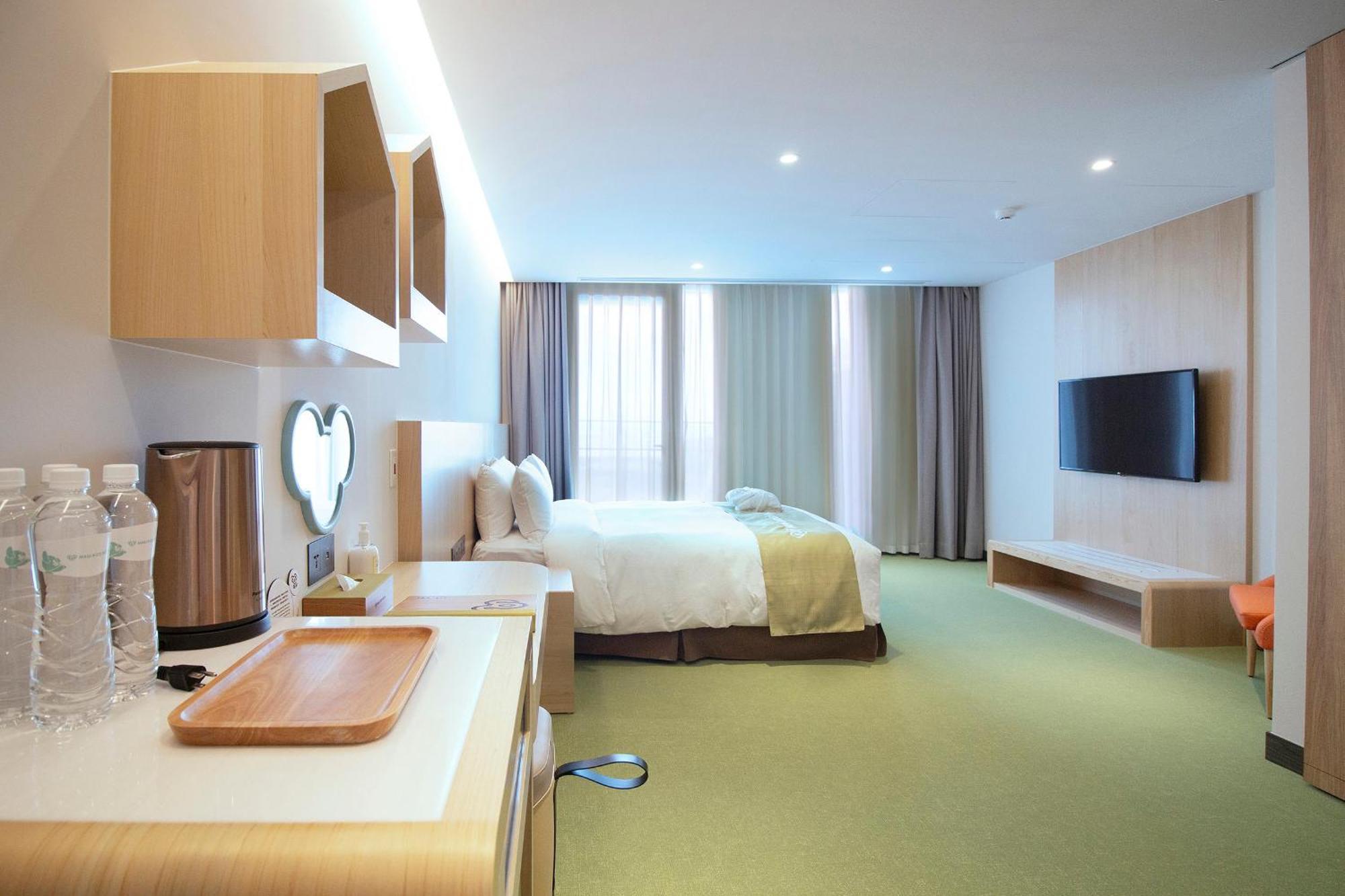 Check Inn Magi Kids Hotel Лодун Номер фото