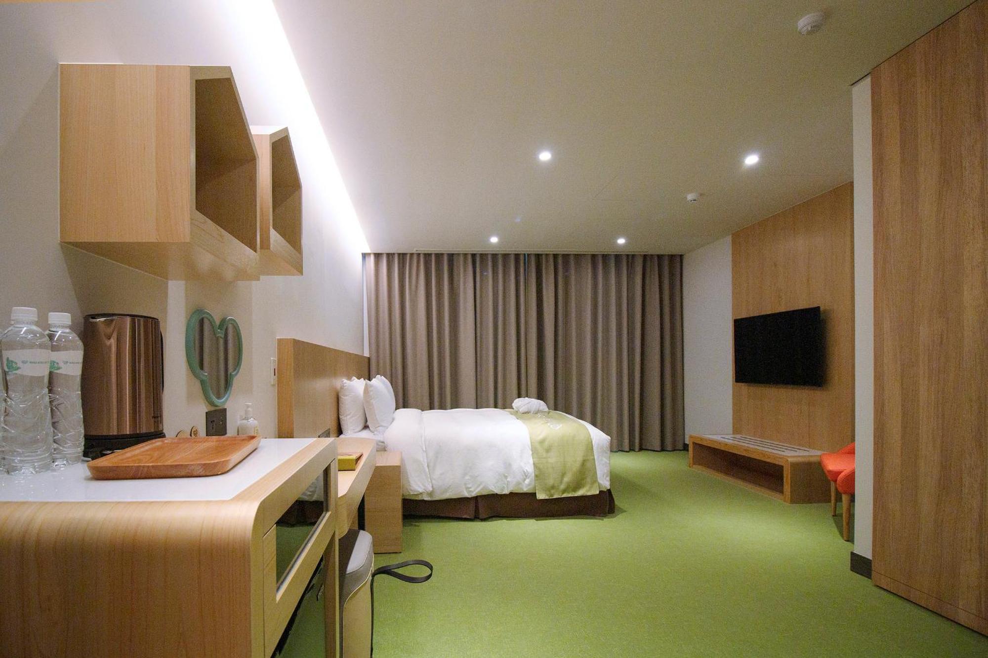 Check Inn Magi Kids Hotel Лодун Номер фото