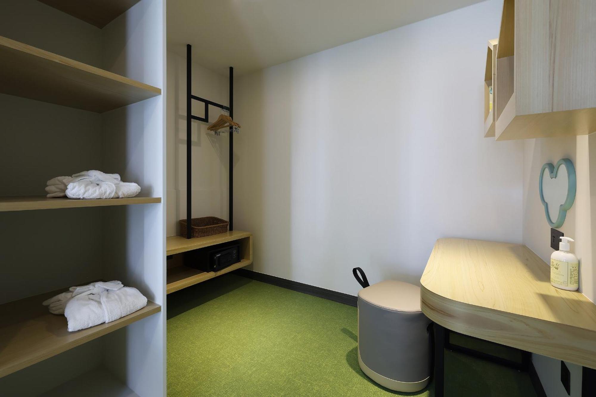 Check Inn Magi Kids Hotel Лодун Номер фото