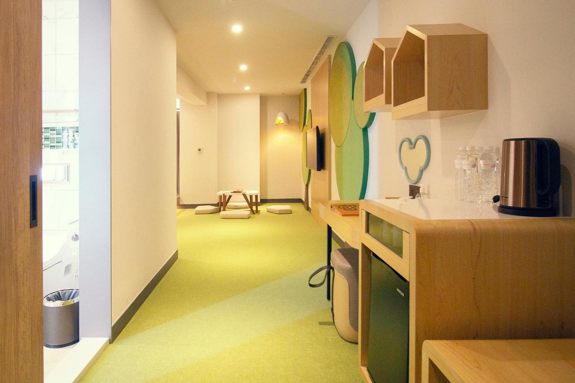 Check Inn Magi Kids Hotel Лодун Номер фото